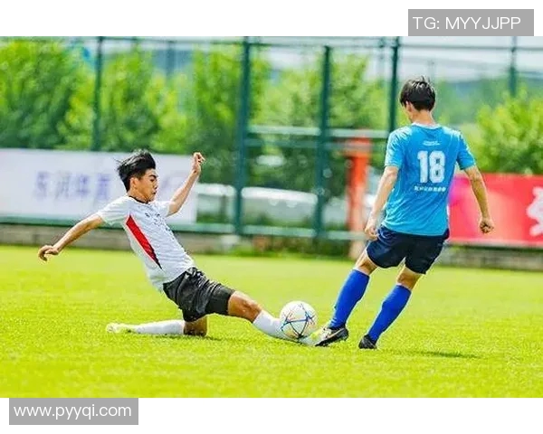 佳得乐足球明星携手年轻球员共创辉煌未来激励新一代运动员成长 佳得乐足球明星携手年轻球员共创辉煌未来激励新一代运动员成长